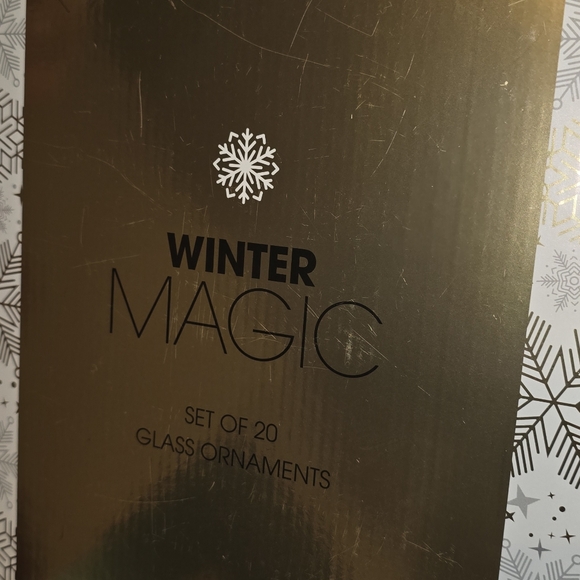 17 glass Christmas ornaments very hard to find. Will come on the original box. - Picture 3 of 7